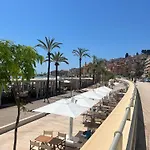 Azure Beachfront Sablettes Est Beachfront Appartamento