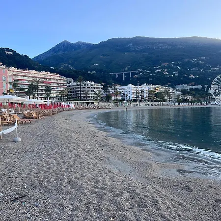 Cote D Azur Premier Sablettes Est Menton Beachfront Apartamento *
