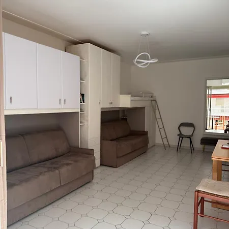 Lägenhet 15 Porte De France ,