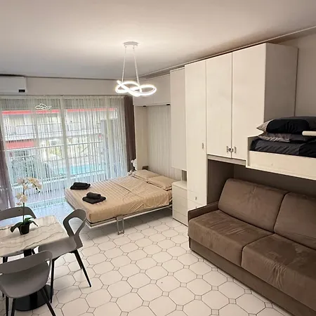 Apartment Cote D Azur Premier Sablettes Est Menton Beachfront *