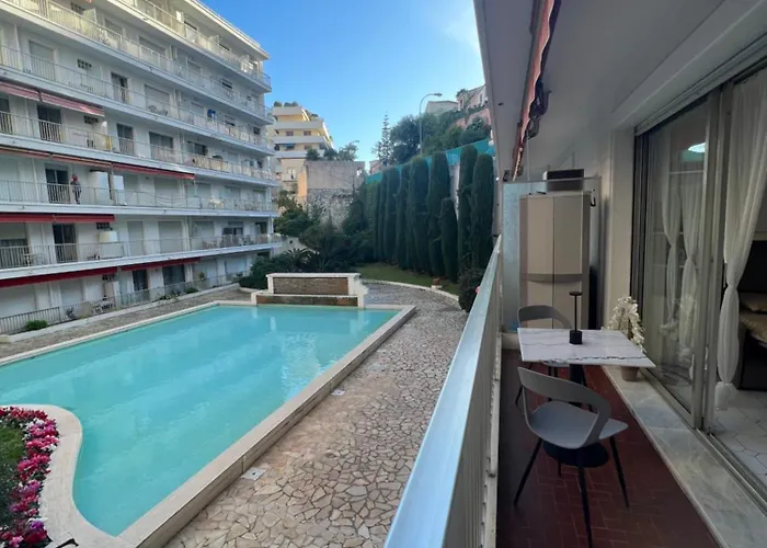 Apartmán Azure Beachfront Sablettes Est Beachfront *