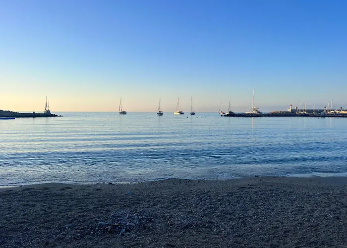 Azure Beachfront Sablettes Est Beachfront