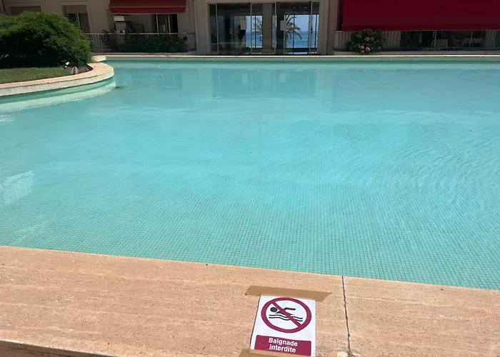 Apartment Azure Beachfront Sablettes Est Beachfront *