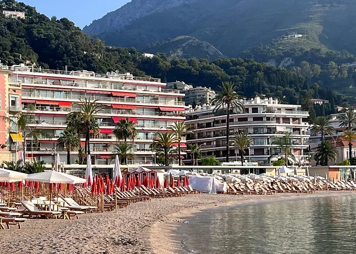 Apartment Azure Beachfront Sablettes Est Beachfront