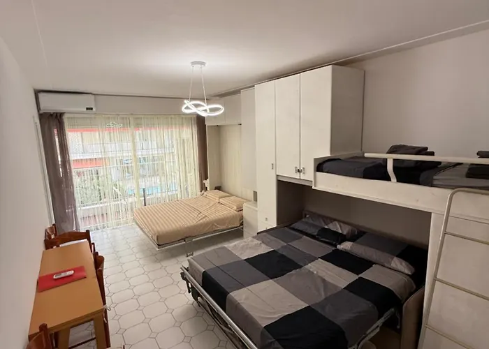 Azure Beachfront Sablettes Est Beachfront * Menton